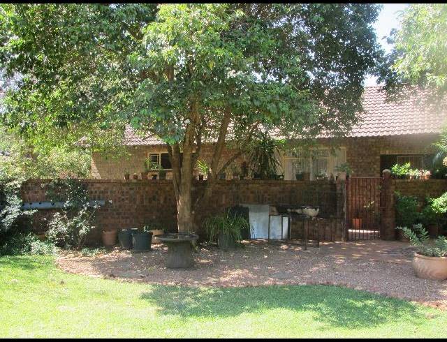 3 BEDROOM PROPERTY TO RENT IN CHROOM PARK